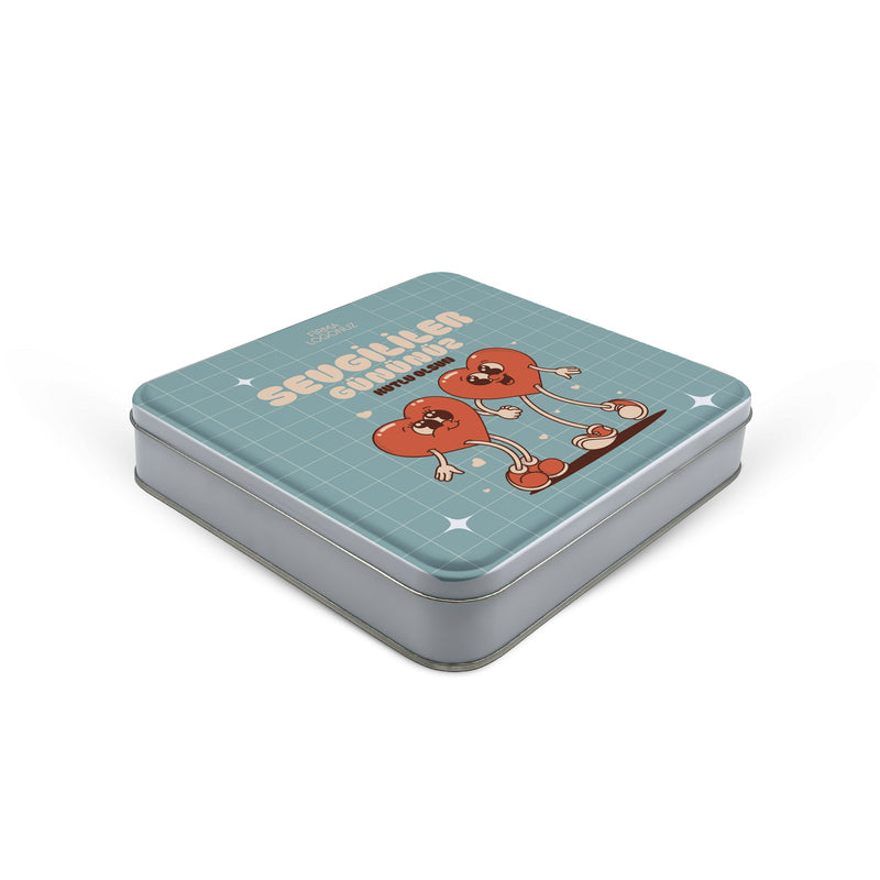 288 Adet Sevgililer Günü Temalı Baskılı Kare Metal Kutu – 16 cm x 16 cm x 4 cm